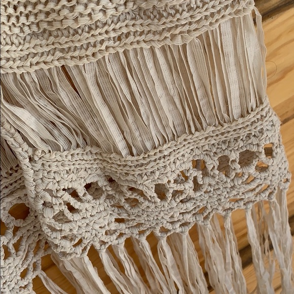 Bohemian knit vest 🎉CLOSET CLEAR OUT🎉 - Picture 4 of 5
